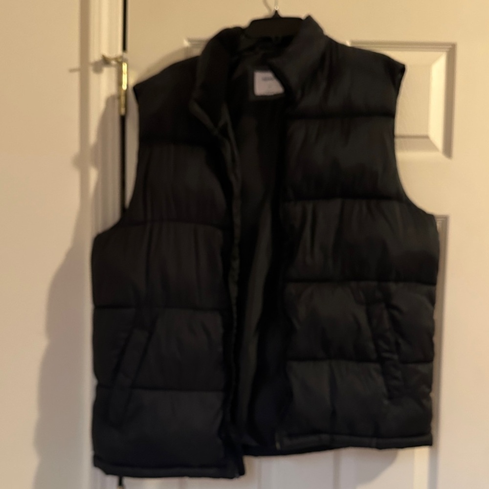 Old Navy Charcoal Puffer Vest